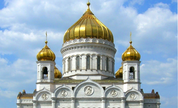 Moscow-led Ukrainian Orthodox Church breaks ties with Russia 