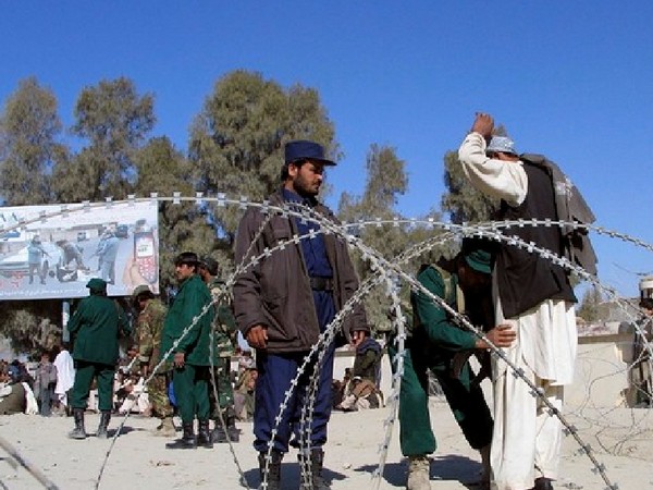 Hundreds of Afghans trying to enter Iran stranded at Islam Qala port