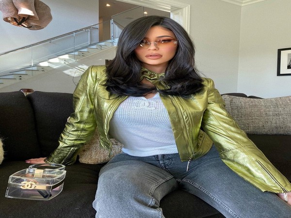 Kylie Jenner often flew in Kobe's ill-fated helicopter | Entertainment