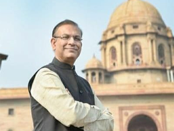 Jayant Sinha Advocates Tax Breaks for India's Middle Class