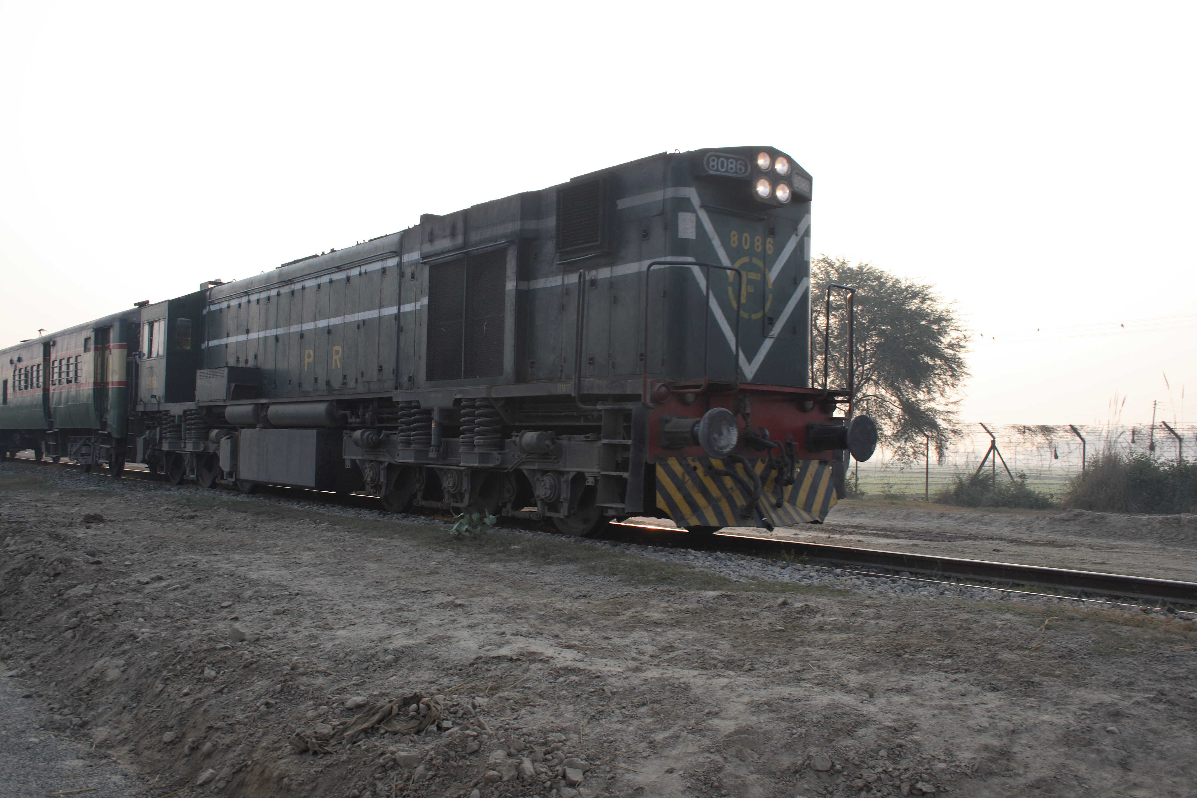 Railways cancels Samjhauta Express on Indian side of border after Pak's suspension