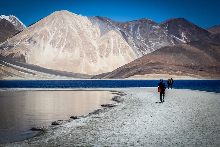 Winter chill grips north India, parts of J-K, Ladakh shiver at sub-zero temperatures