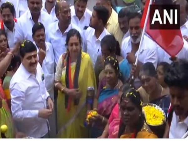 DMK's South Chennai candidate kicks off election campaign says getting welcome with thumping sign