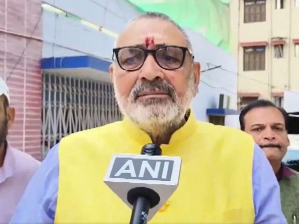 "INDIA Bloc Has No Presence; United To Abuse PM Modi": Giriraj Singh ...