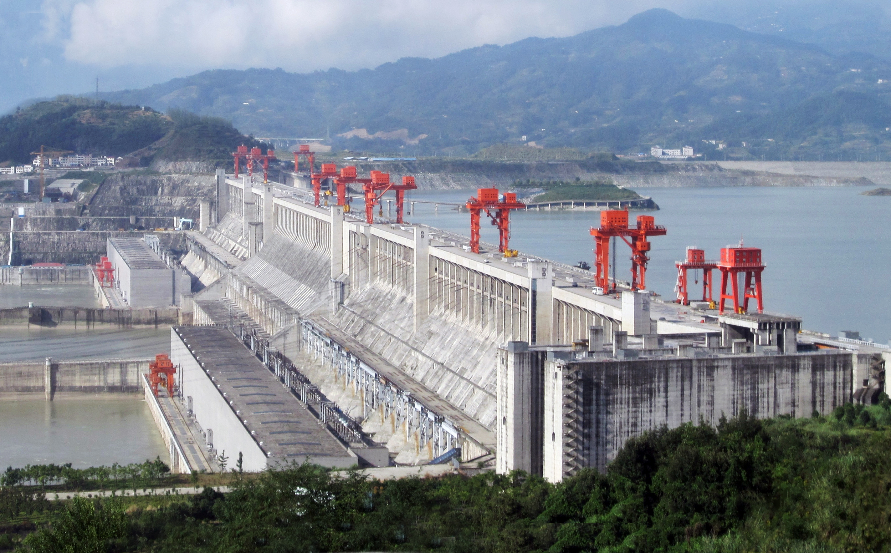 AfDB signs agreement to develop 1,500 MW Mphanda Nkuwa Hydro Power Project in Mozambique