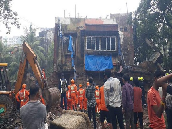 Kurla building collapse: Death toll rises to 17, rescue operations underway 
