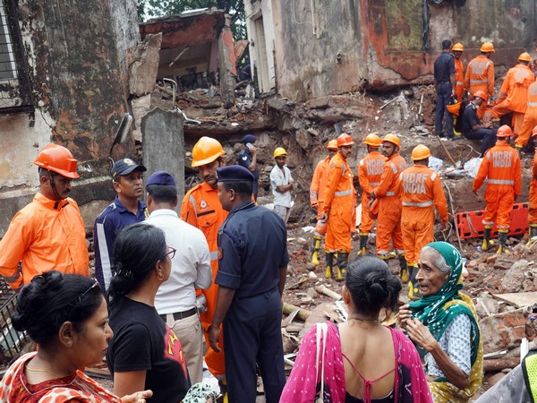 19 dead in Kurla building collapse; Maharashtra CM announces Rs 5 lakh ex gratia