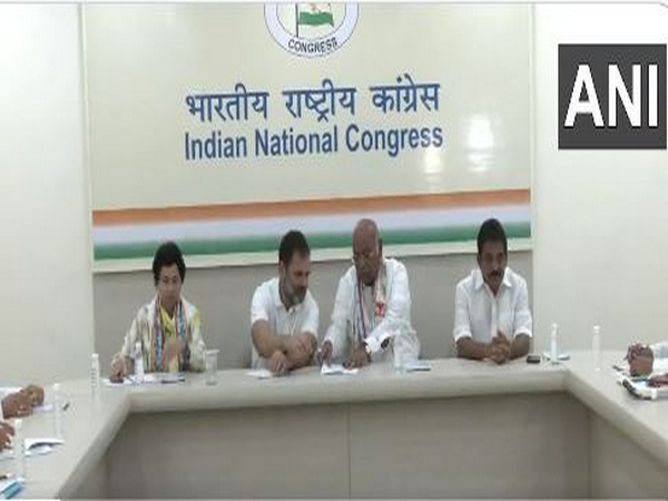 Delhi: Chhattisgarh Congress leaders hold meeting with senior party leaders, Kharge raises 'Garhbo Nava Chhattisgarh' slogan