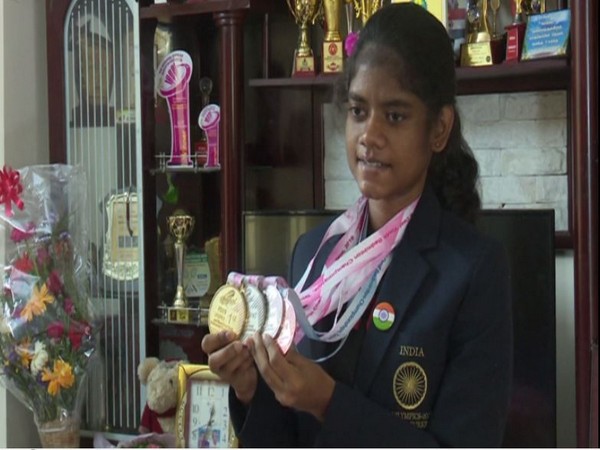 Tamil Nadu girl wins gold medal in World Deaf Youth Badminton Championship