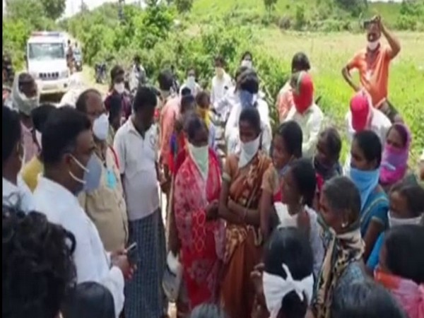 Villagers obstruct plantation work at government land in Telangana