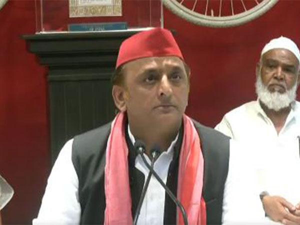 Akhilesh Yadav Appoints Mata Prasad Pandey as Leader of Opposition in UP Assembly