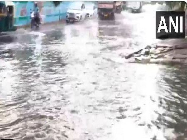 Delhi Drenched: Heavy Rain Triggers Waterlogging and Traffic Chaos