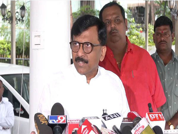 Sanjay Raut Criticizes Centre for Double Standards Over Bengal Bandh