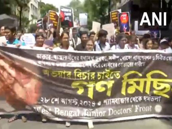 Protests Erupt in Kolkata Over Doctor's Tragic Death Amid BJP's 12-Hour Bandh