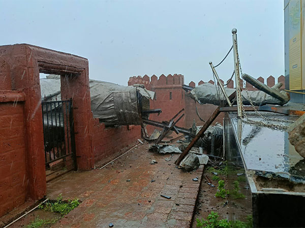 Political Turmoil Erupts Over Sindhudurg Shivaji Statue Collapse