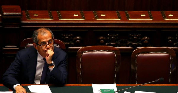 Italy won't change its budget deficit target: Deputy PM Luigi Di Maio