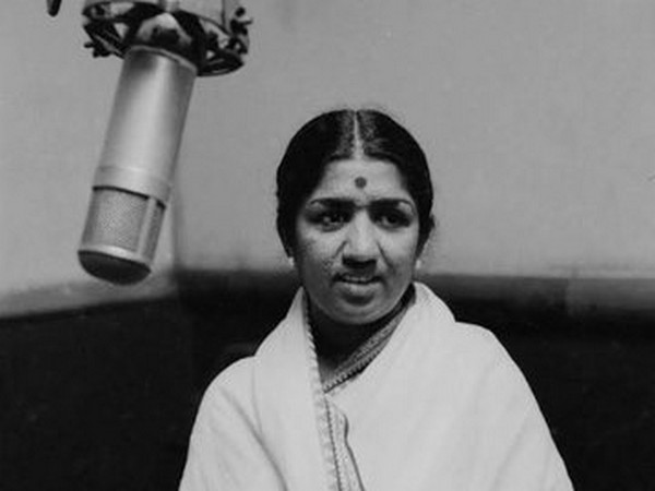 Wishes pour in for Lata Mangeshkar as she turns 91