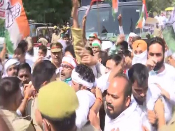 UP Cong chief, workers detained in Lucknow after protest against agriculture sector reform laws 