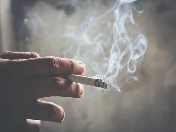 Maharashtra bans sale of loose cigarettes, beedis as they don't have health warnings 