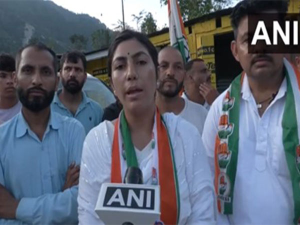 Congress Candidate Kajal Rajput Vows Change in Bani Constituency Amid Election Rally