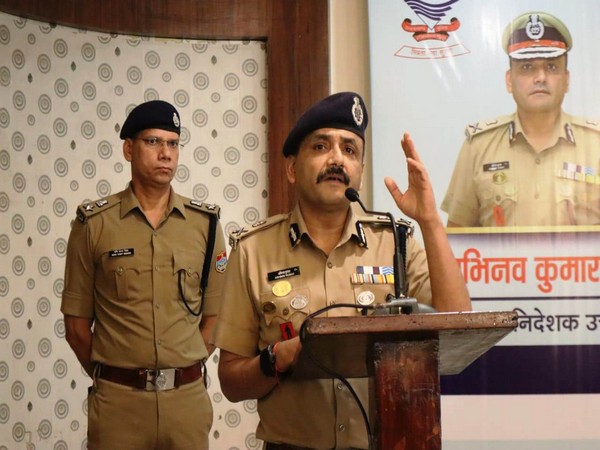 Uttarakhand DGP Honours Officers, Pledges to Combat Crime and Drug Abuse