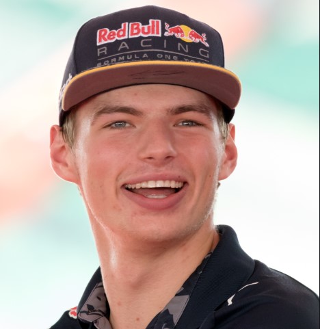 Motor racing-Verstappen will have first shot at F1 title in Saudi Arabia 