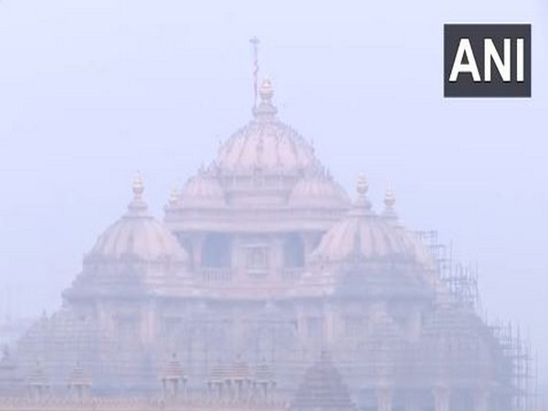 Delhi Chokes: Smog and Blame Games Amid Rising Pollution