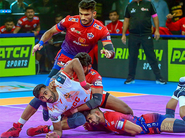 UP Yoddhas Triumph Over Gujarat Giants in PKL Season 11 Thriller