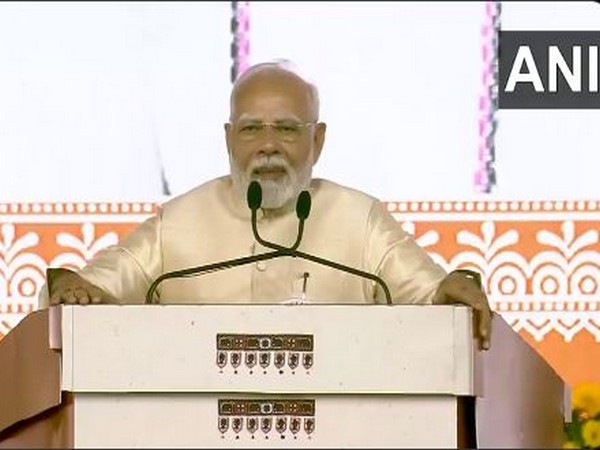 PM Modi Unveils Rs 4,900 Crore Development Projects in Gujarat, Emphasizes Water Conservation, Connectivity, and Industrial Growth