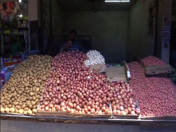 Kerala: Onion prices shoot up in Thiruvananthapuram, consumers seek government action 