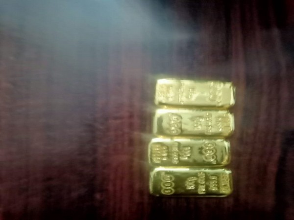 Man held with gold worth Rs 20,14,000 hidden inside his body at Bhubaneswar Airport 