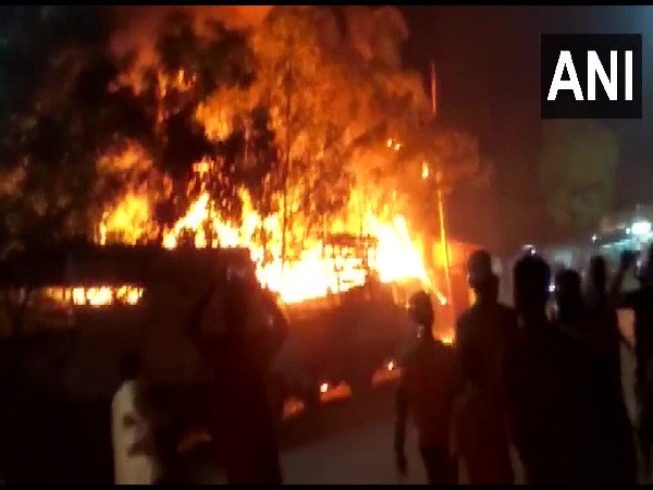 Fire breaks out at marriage hall in Maharashtra's Bhiwandi 