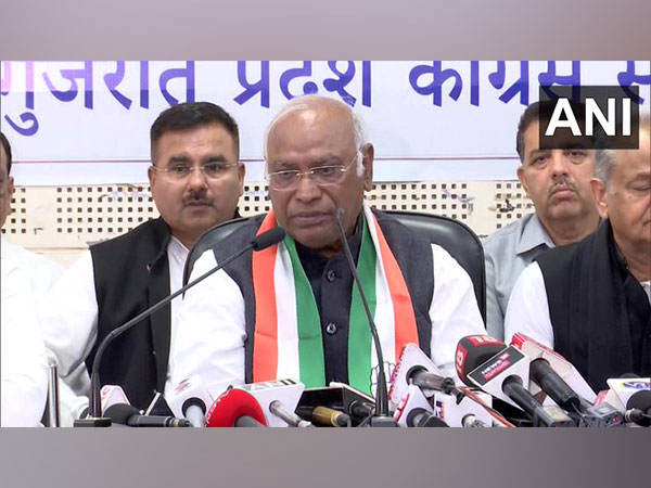 Gujarat: Kharge says BJP leaders giving provocative speeches in poll-bound state