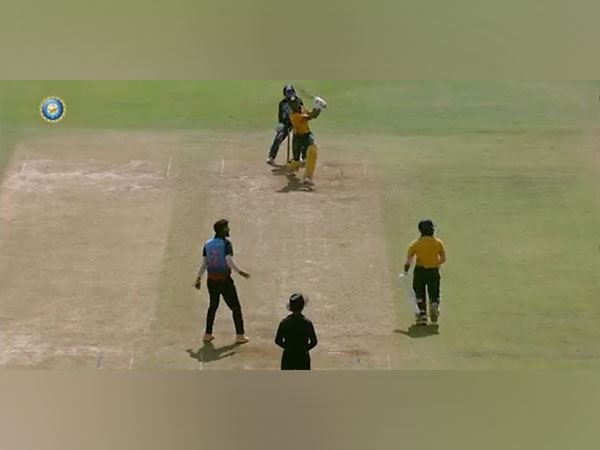 Vijay Hazare Trophy: Watch Ruturaj Gaikwad become first player to smash 7 sixes in one over