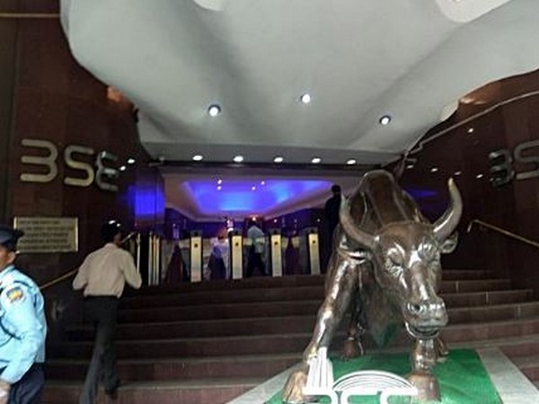 Indian Stock Markets Steady Amid Global Uncertainty