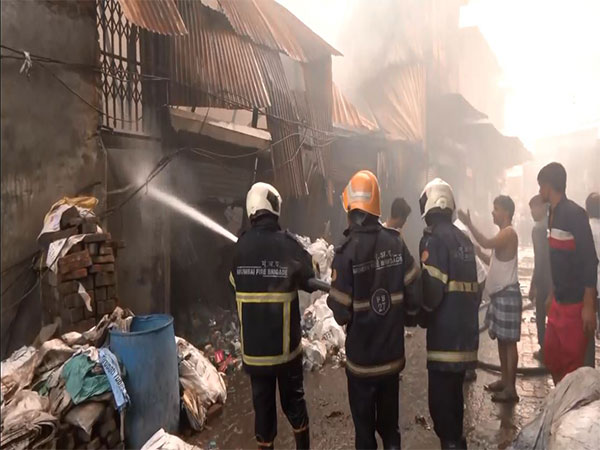 Massive Blaze Erupts in Kurla Market Godown