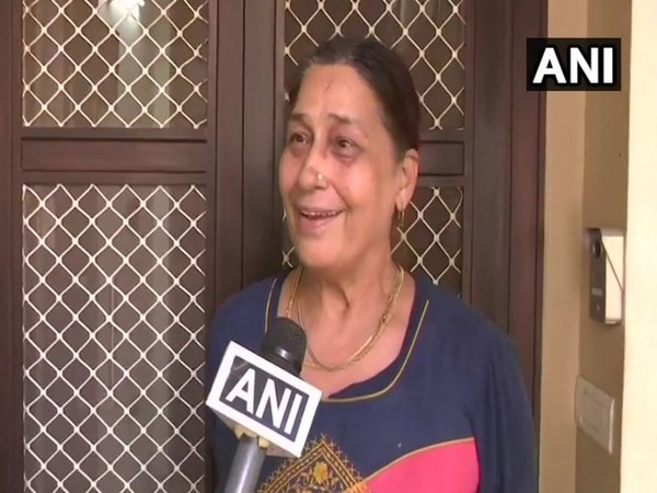 Just like sports, Saina will do well in politics too, says mother Usha Rani 