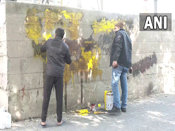 Delhi: Two detained in connection 'anti-national' graffiti on public walls