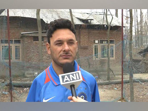 J-K: Para cricketer Amir Hussain Lone expresses gratitude to Gautam Adani for financial help 