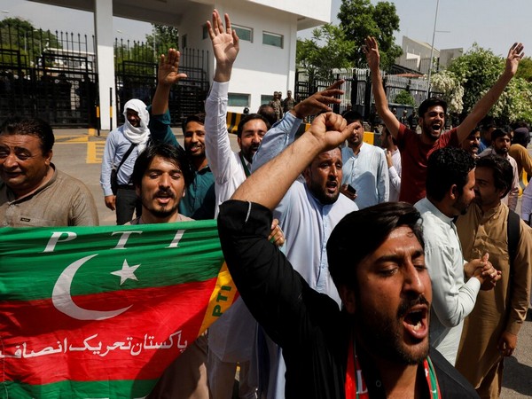 Pakistan: PTI to observe February 8 as "Black Day" over alleged "theft of people's mandate", seeks permission for rally 