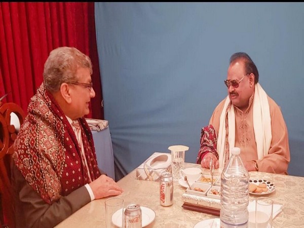 Sindhi leader Saleem Sanai meets MQM founder Altaf Hussain in London