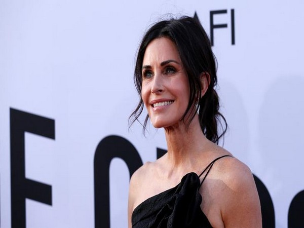 Courteney Cox Fakes