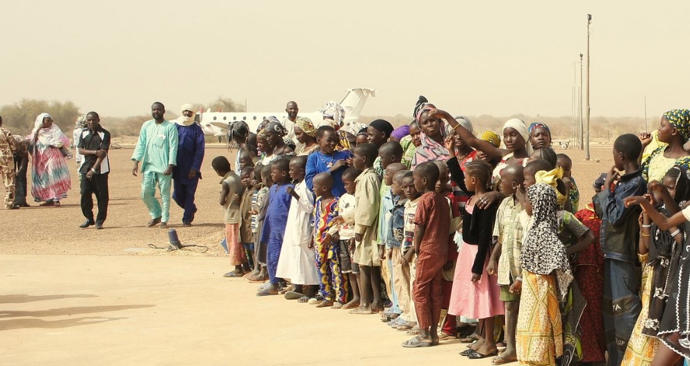 Hundreds flee fearing Boko Haram after Chad army leaves Nigeria