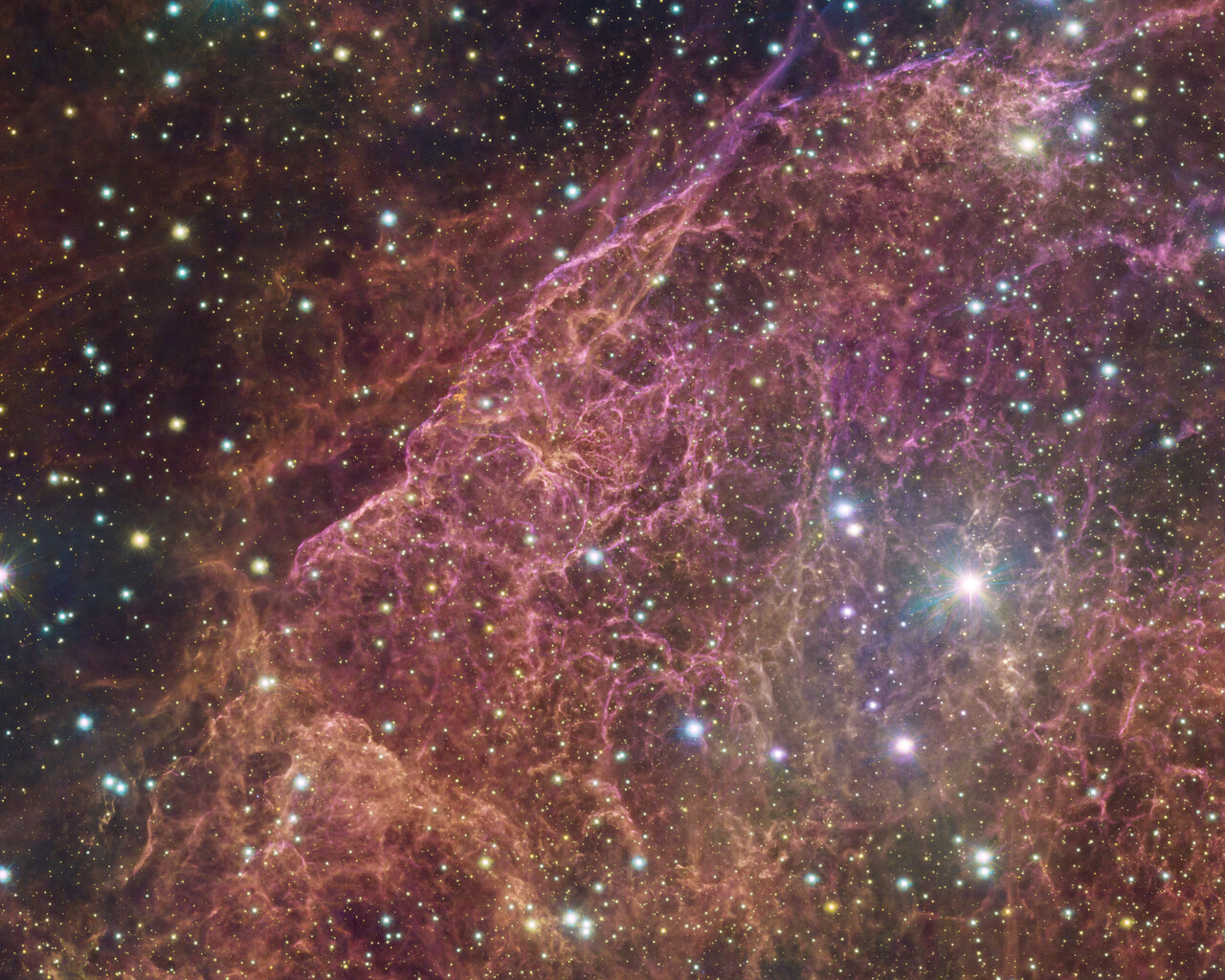 ESO telescope captures beautiful remains of massive star that died in powerful explosion