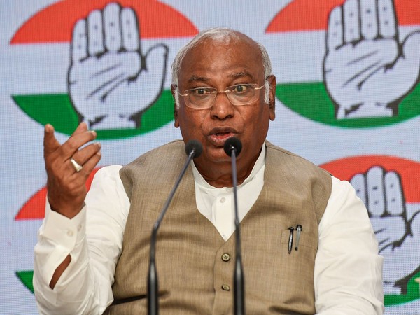 Kharge highlights Sonia Gandhi's editorial on PM Modi, says "preaching consensus, provoking confrontation"