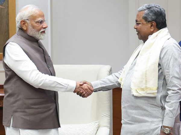 Karnataka CM holds "constructive meeting" with PM Modi regarding state's issues