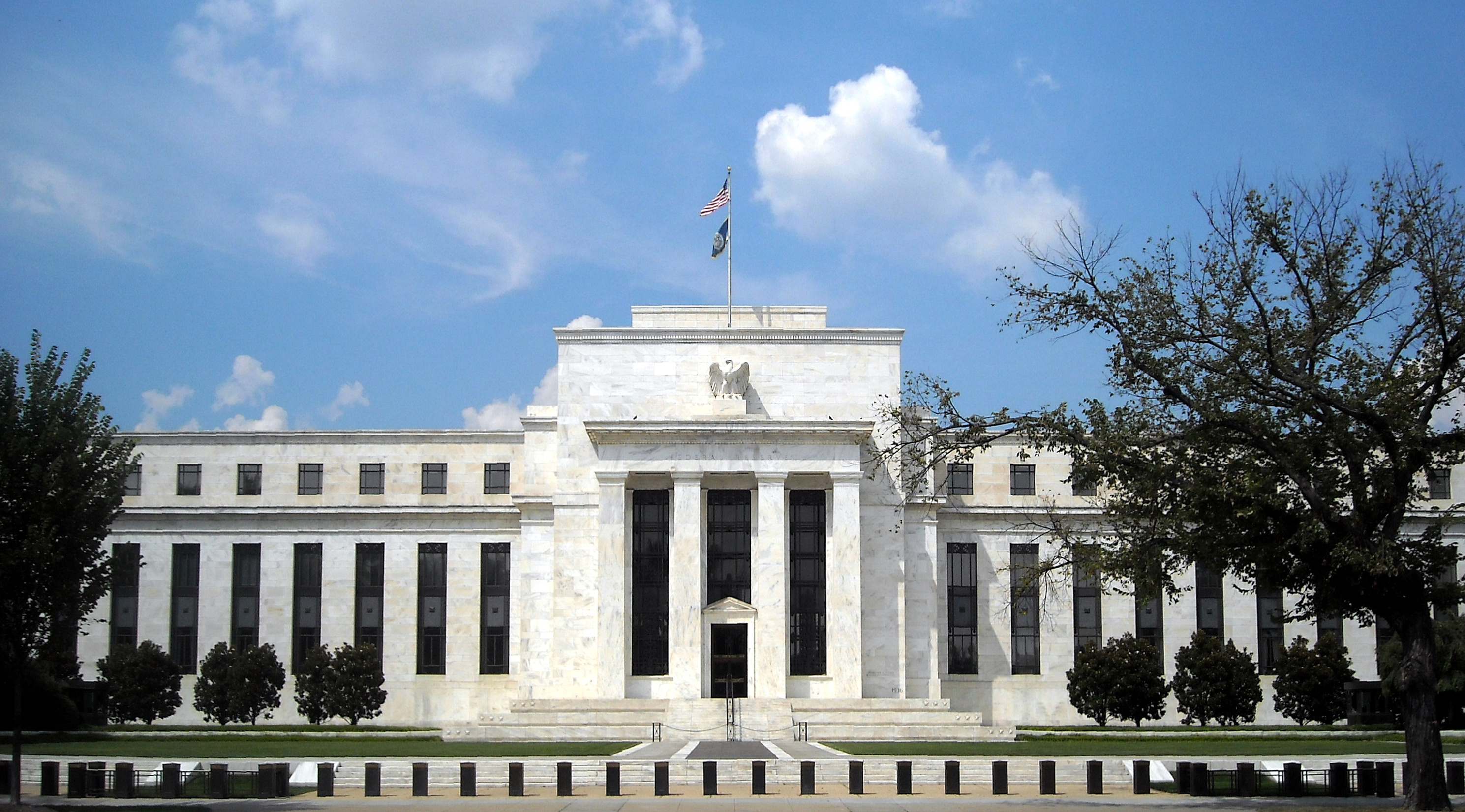 WRAPUP 1-Fed likely to keep interest rates on hold, focus on balance sheet