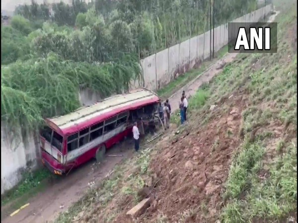 Bus falls off flyover in UP's Aligarh; 1 dead, several injured 