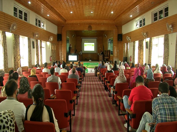 Kashmir University holds international conference to promote food industry in valley