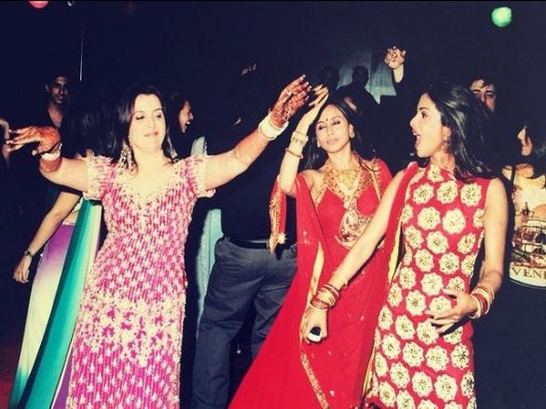 Farah Khan shares throwback pic of shaking a leg with Priyanka, Rani as 'drunk dulhan' at sangeet night